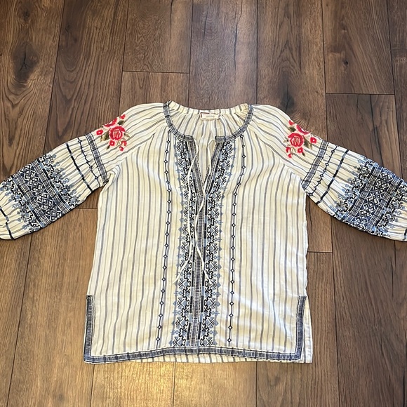 Johnny Was embroidered top size small. - Picture 2 of 11